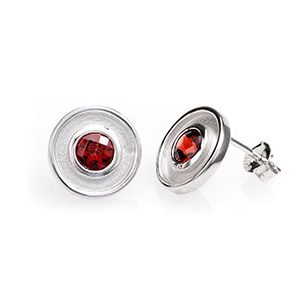 Real Silver & Garnet Stud Earrings Ess00014