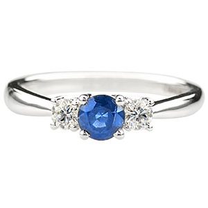 18ct White Gold Three Stone Sapphire & Diamond Ring Ra00350