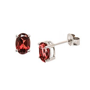 9ct White Gold 7x5mm Oval Garnet Stud Earrings Es00117