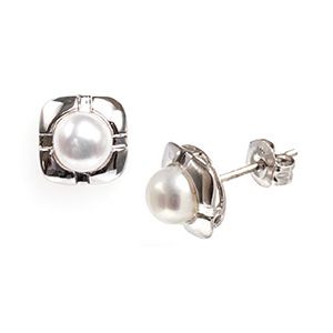 9ct White Gold Cultured Pearl Stud Earrings Es00729
