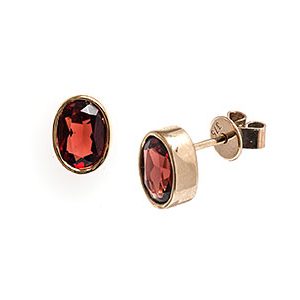 9ct Yellow Gold 7x5mm Oval Mozambique Garnet Stud Es00262